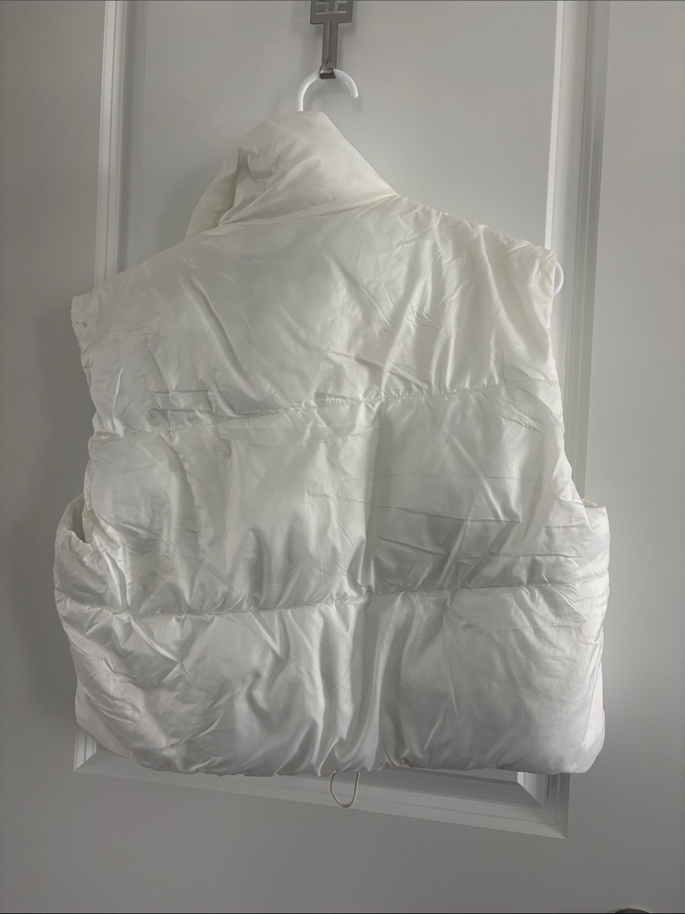 Amazon White Quilted Puffer Vest - Sleeveless Insulated Layer